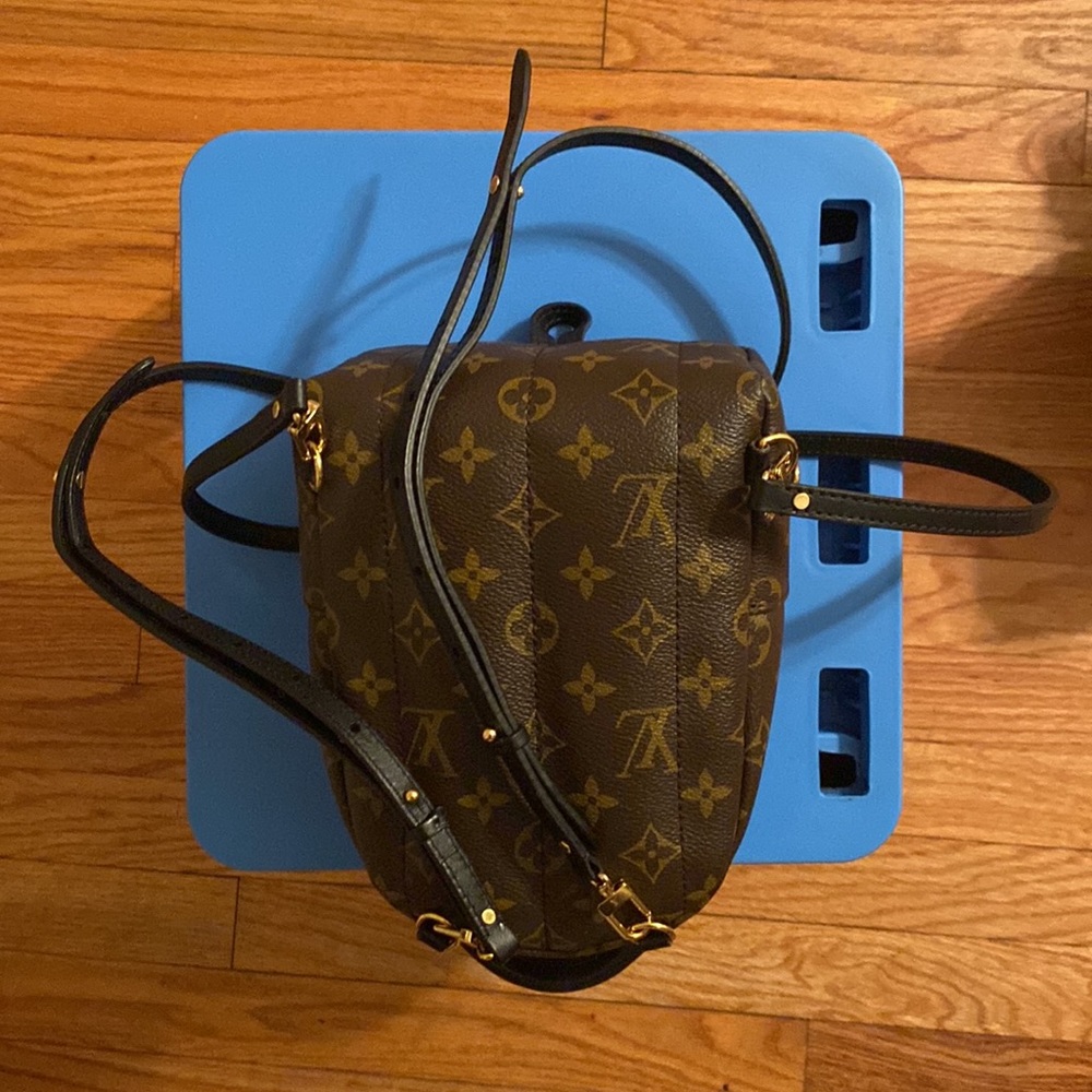 I’m selling because it’s so small and I need more space. - Picture 2 of 7